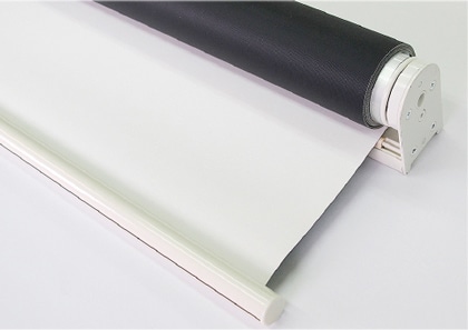 ロール巻上げ式スクリーン